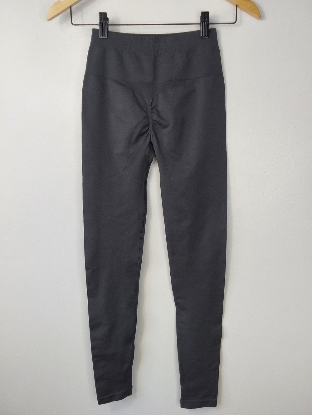 Gymreapers Skull Logo Infinity Athletic Leggings In Flat Gray - Picture 5 of 7